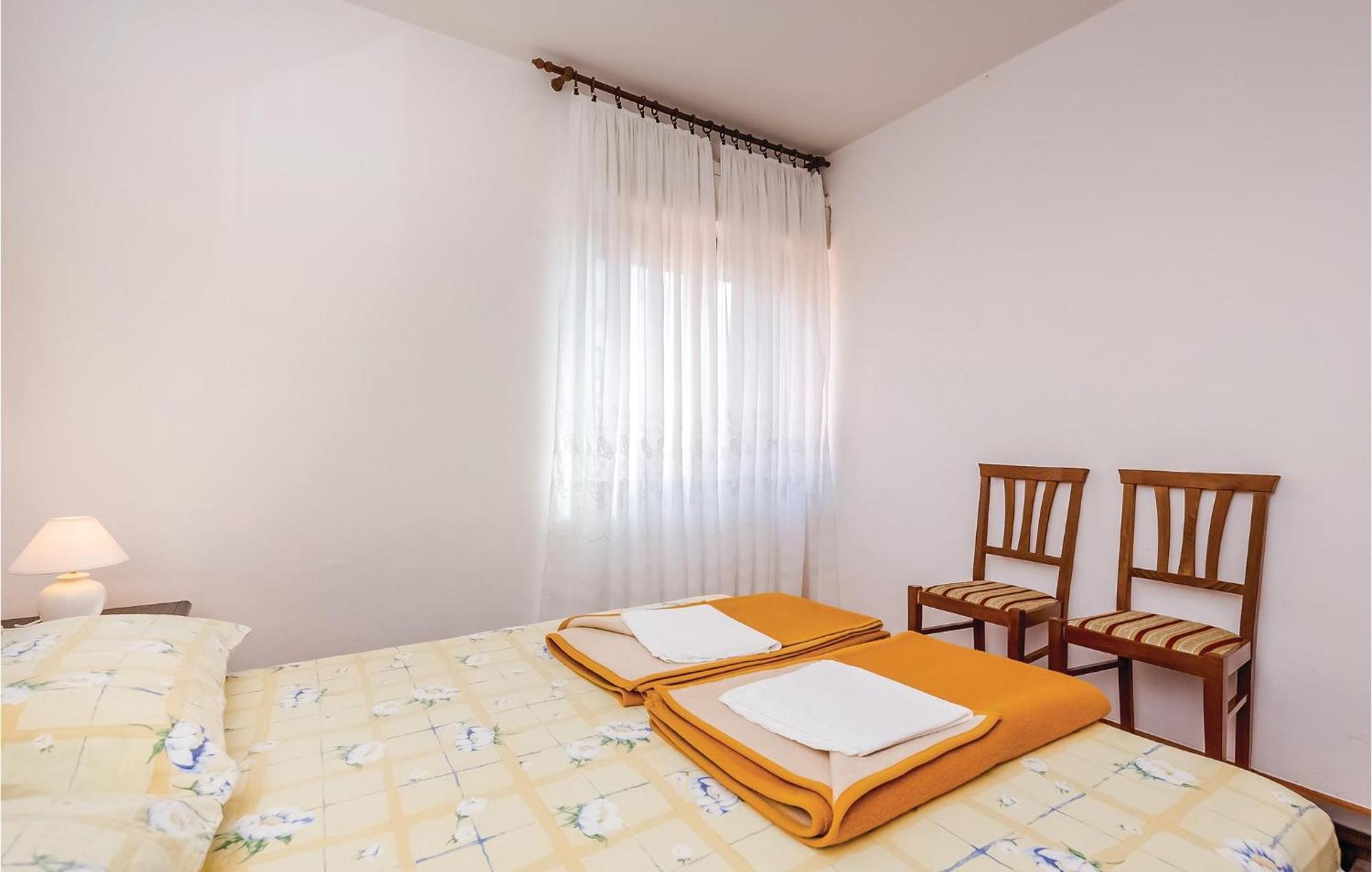 Stunning Apartment In Novi Vinodolski With Wifi Eksteriør bilde