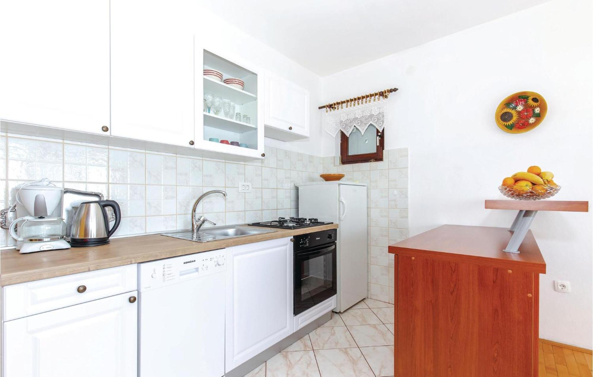 Stunning Apartment In Novi Vinodolski With Wifi Eksteriør bilde