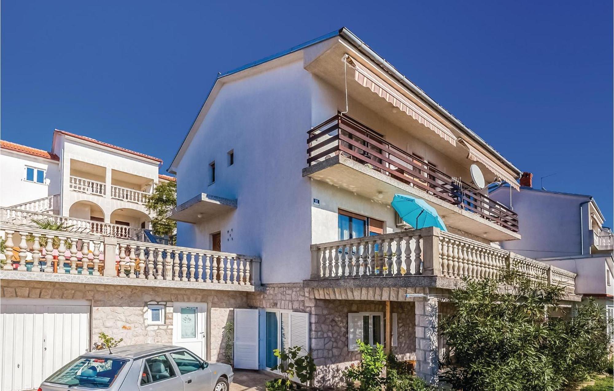 Stunning Apartment In Novi Vinodolski With Wifi Eksteriør bilde